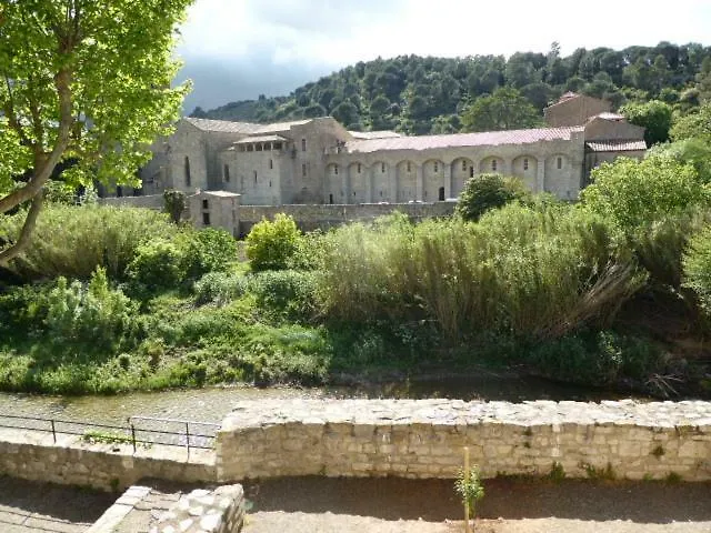 Maison De Caractère Face à L Abbaye De Lagrasse